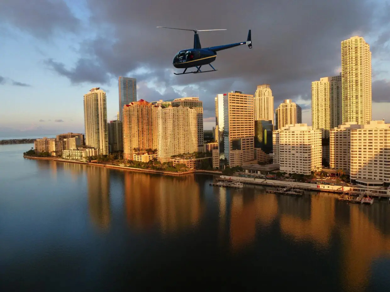 helicopter tour Miami Skyline