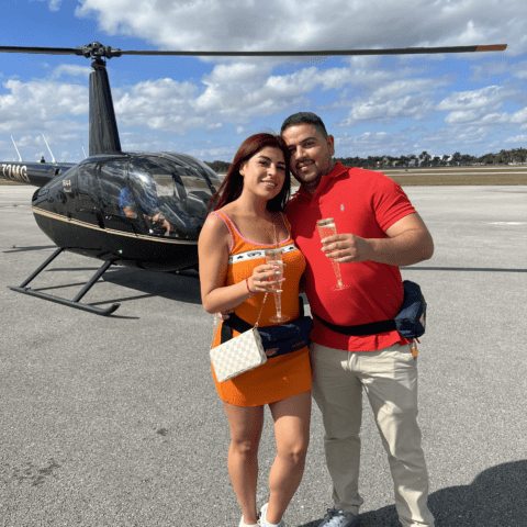 Romantic helicopter ride in Miami with champagne by Magic Air Tours – perfect for proposals, anniversaries, and couples